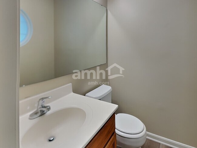 Building Photo - 1205 Emery Ridge Dr