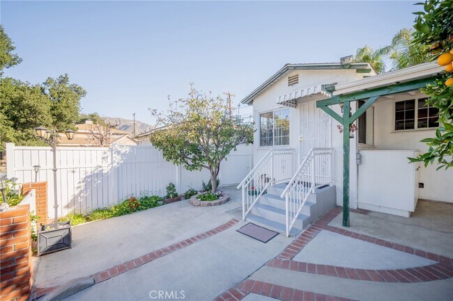 Building Photo - 10645 Mather Ave