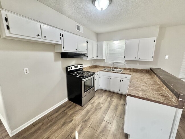 Building Photo - 5176 Braden Dr