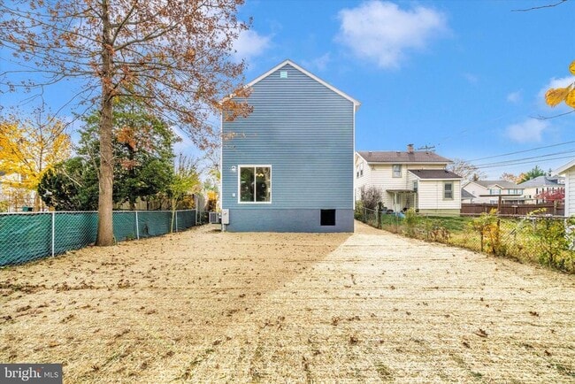 Building Photo - 17410 Gay St