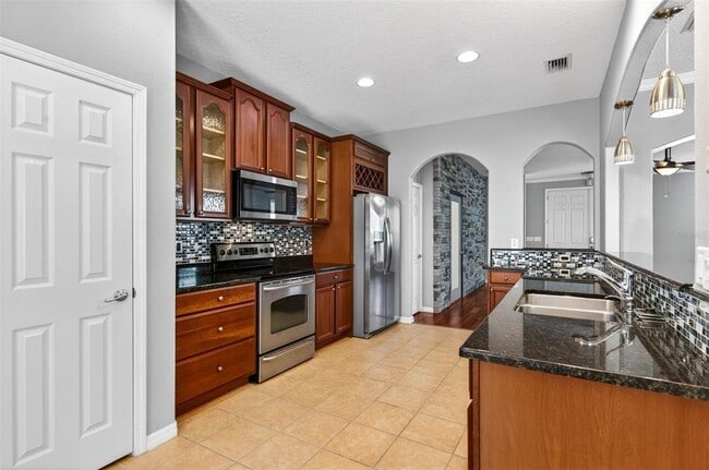 Building Photo - 12618 Weston Dr