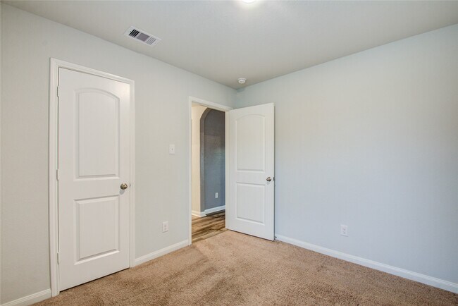Building Photo - 6222 El Topacio Dr