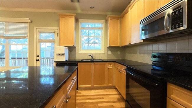 Building Photo - 2398 Meadow Falls Ln