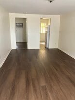 Building Photo - Emmri Estates