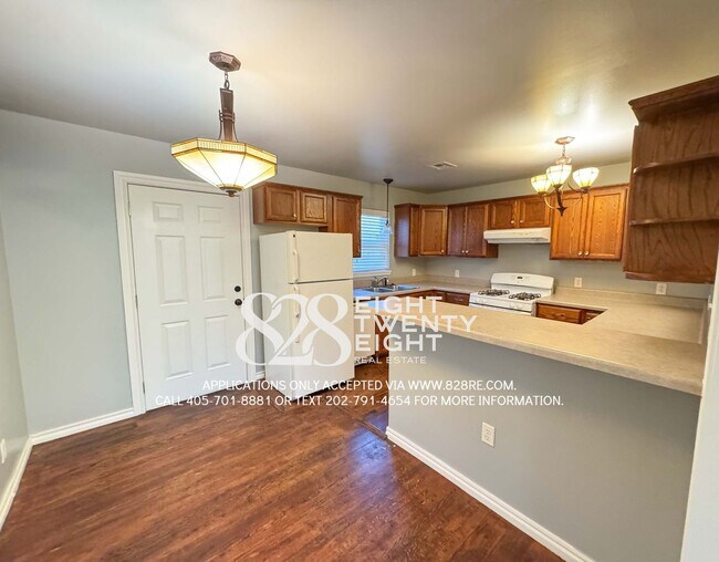 Building Photo - COMING 12/29/25! CUTE 3 BED/2 BATH STONE SINGLE FAMILY W/ GARAGE HOME IN DEL CITY!