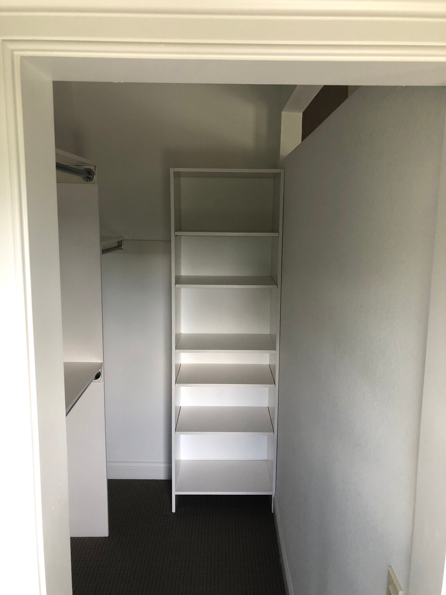 Walk in closet Master bedroom - 19683 Chagrin Blvd