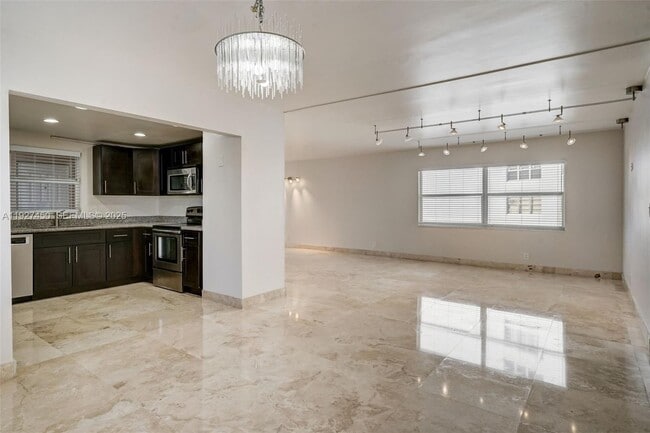 Building Photo - 121 Golden Isles Dr