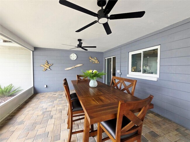 Building Photo - 3435 Overlook Dr NE