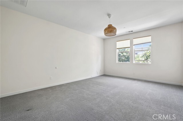 Building Photo - 216 Finch