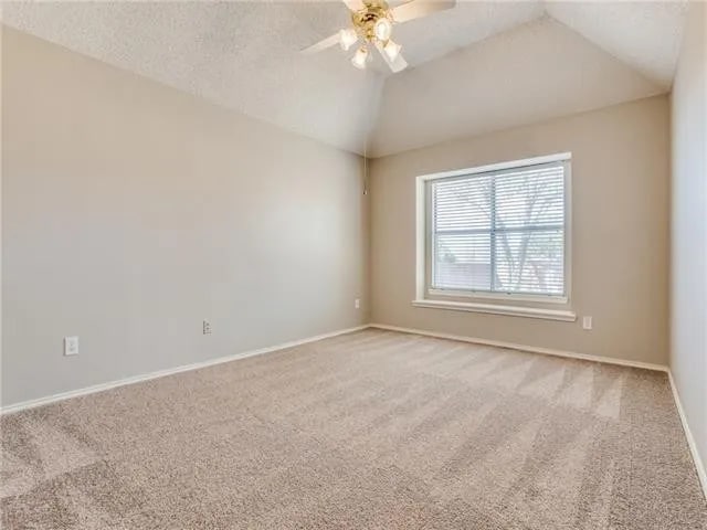 Building Photo - 2430 Norwich Dr