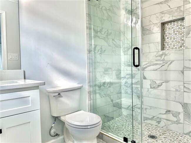 Building Photo - 312 Woodmont Ct