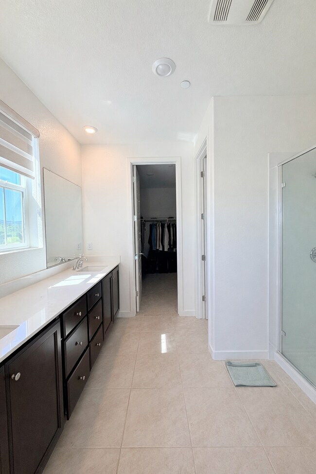 Building Photo - 5460 Spg Mountain Ln