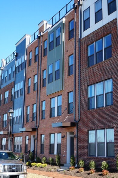 Building Photo - 5325 Old Main St