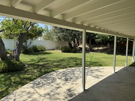 Building Photo - 10131 Oso Ave