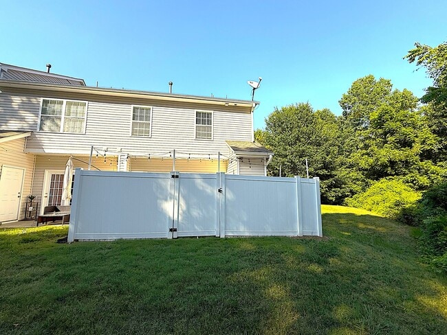 Building Photo - 8452 Big Creek Ct