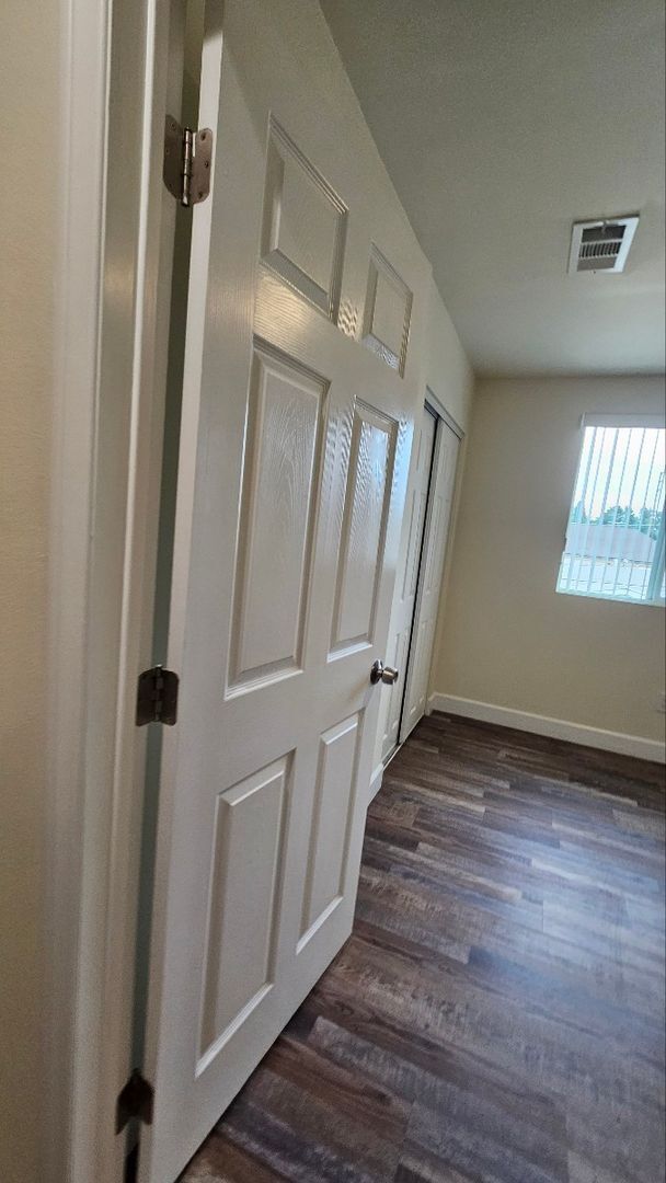 Building Photo - 23(1456,1458)