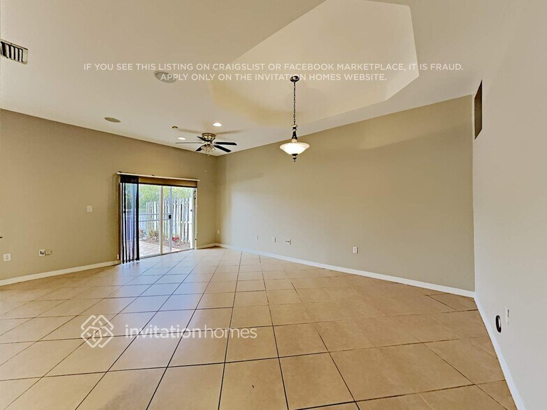 Building Photo - 5076 SW 141st Ave