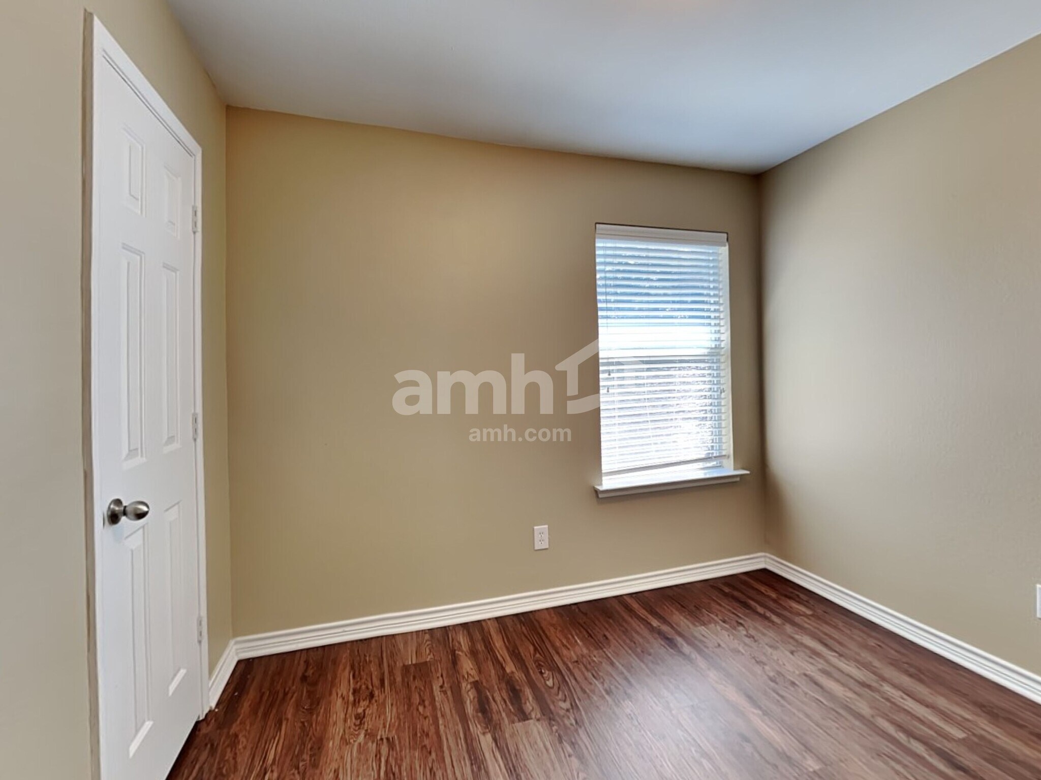Building Photo - 8620 Axis Deer Run