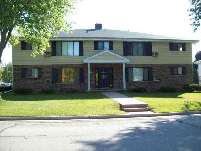 Primary Photo - 356 E Marquette St