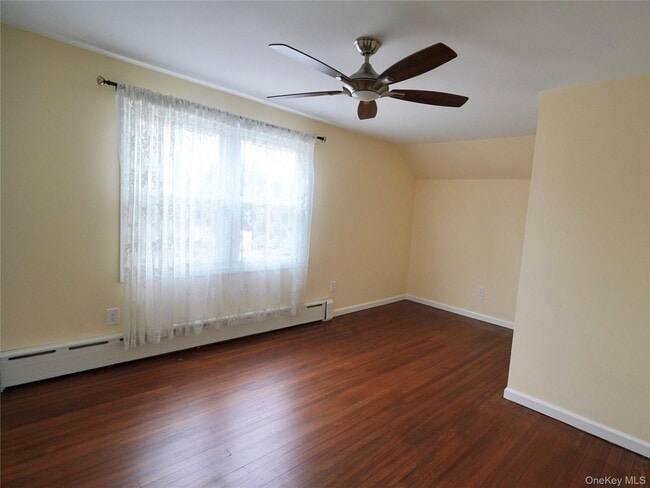 Building Photo - 5 Ashwood Rd