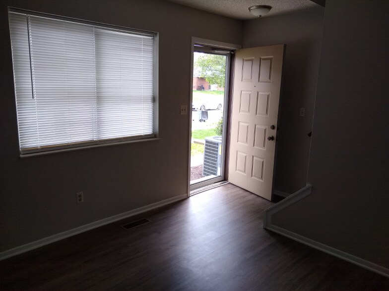 Building Photo - 5312 Boehm Dr