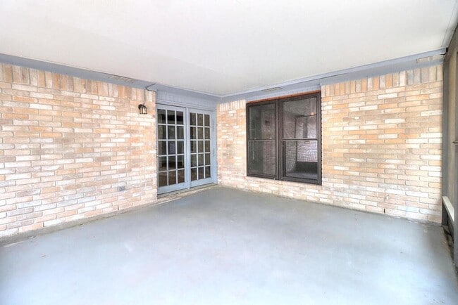 Building Photo - 3121 Seafoam Dr