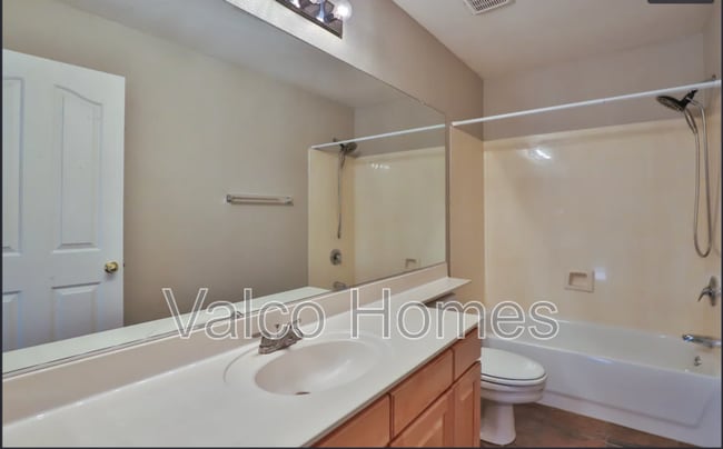 Building Photo - 6401 W Tether Trail