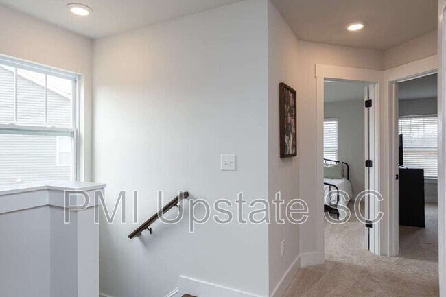 Building Photo - 1069 Millison Pl