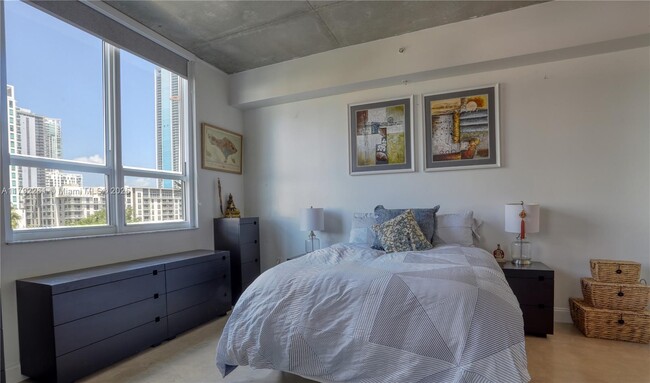 Building Photo - 2275 Biscayne Blvd Blvd