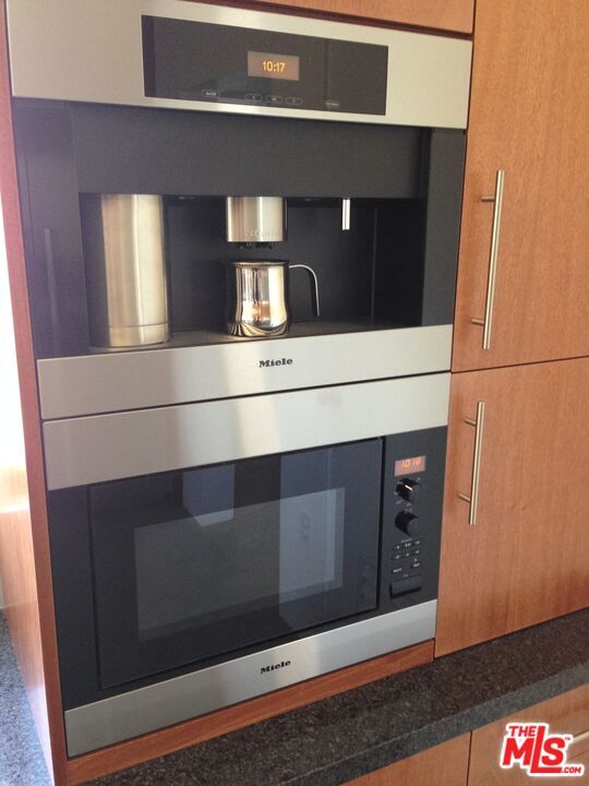 Building Photo - 29282 Circle Dr