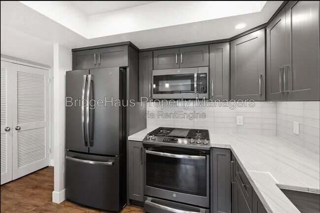 Building Photo - 4055 Falcon St
