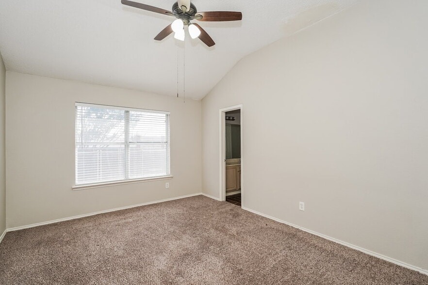 Building Photo - 8112 Broken Arrow Rd