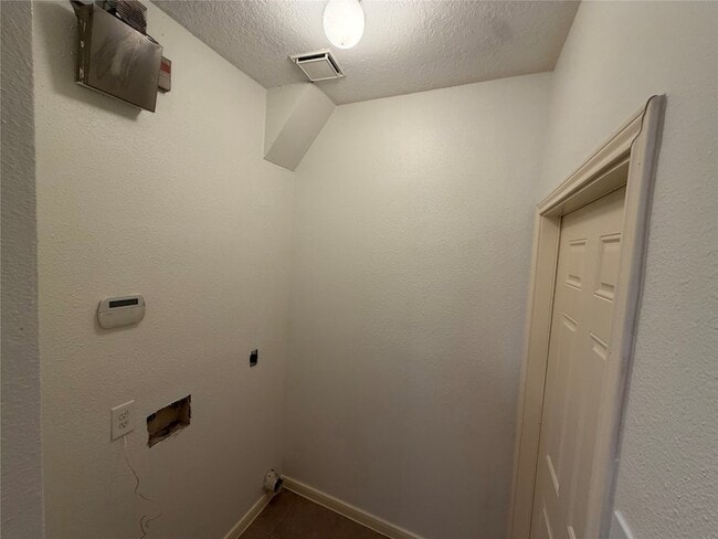 Building Photo - 4516 White Rock St