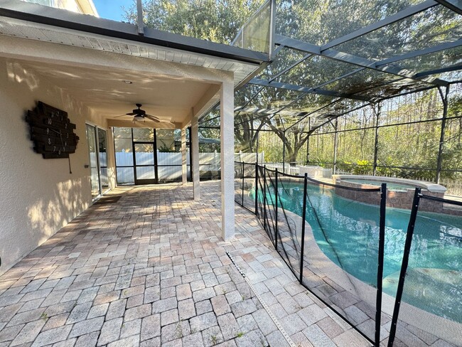 Building Photo - Spacious 4-bedroom, 3-bath POOL home in Cypress Springs! Pool Service INCLUDED!