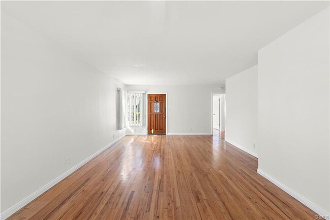 Building Photo - Charming Lakewood Home