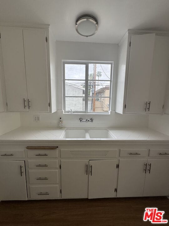 Building Photo - 220 N Louise St