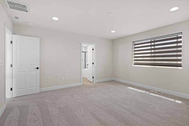 Building Photo - 5613 Farmstead Pl