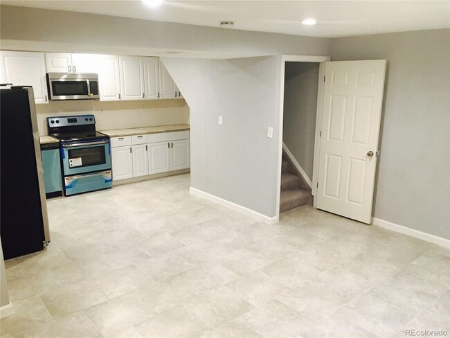 Building Photo - Long Realty & Property Management - Dual K...