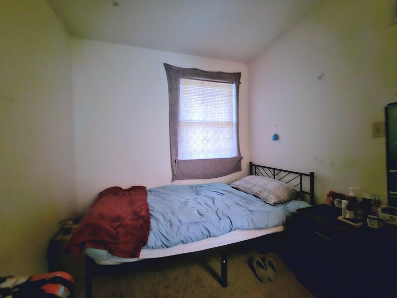 Building Photo - 70 Ironstone Dr