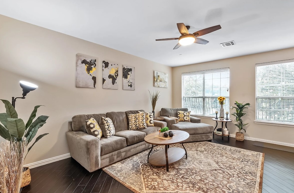 Building Photo - Room in Townhome on Chase Ln