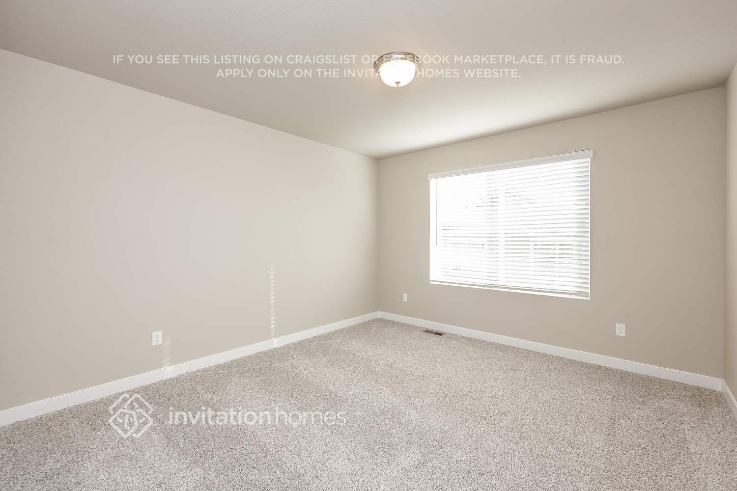 Building Photo - 13593 Arriba Dr