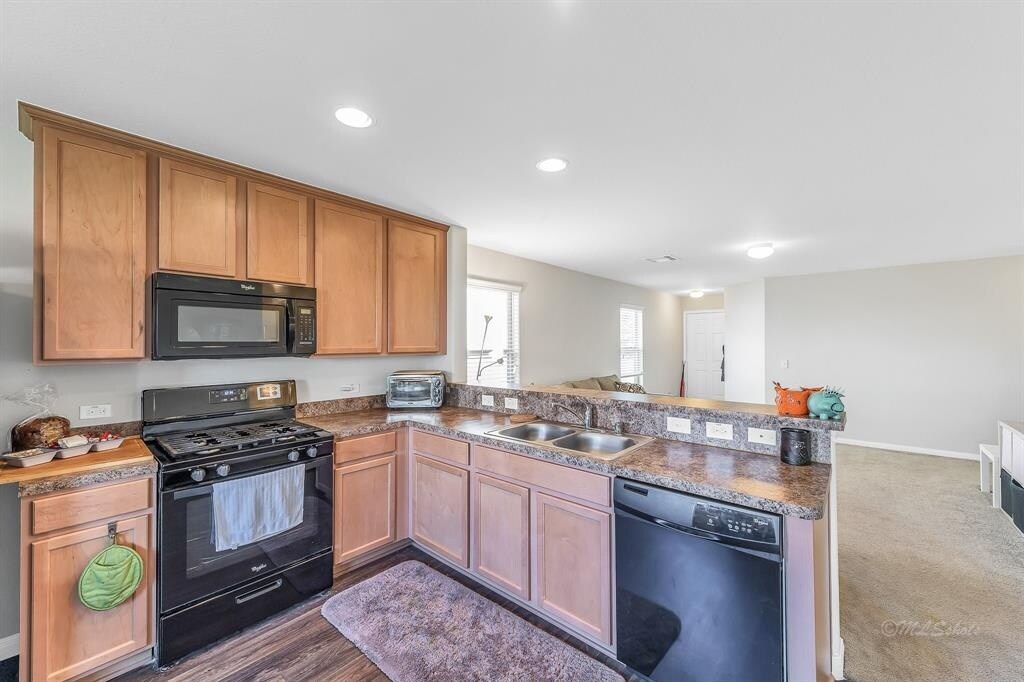 Building Photo - 1617 Perennial Ln