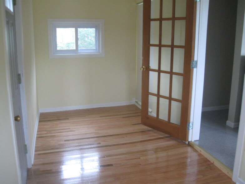 Building Photo - 2529 N Austin Ave