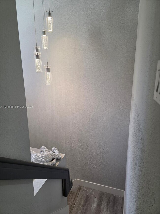 Building Photo - 4972 SW 127th Ave