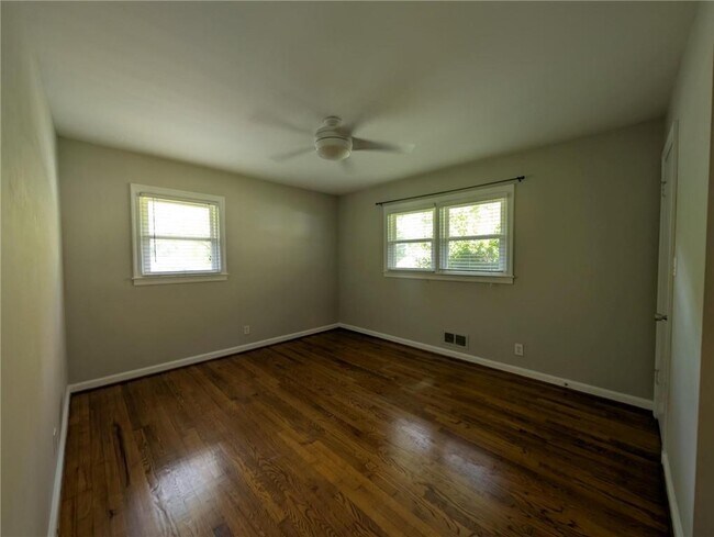 Building Photo - 1061 Homewood Ct