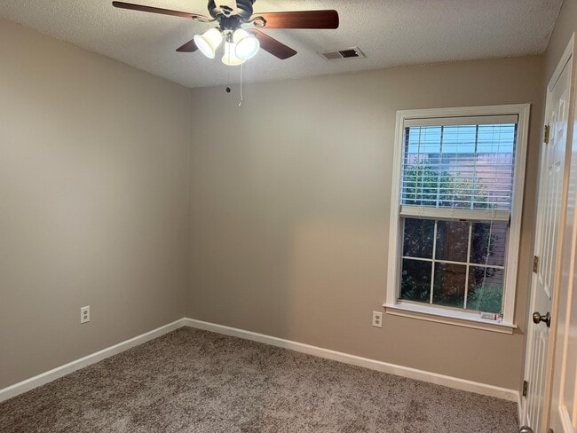 Building Photo - 6893 Snyder Rd