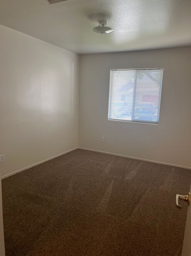 Building Photo - 1218 Reddick Ln