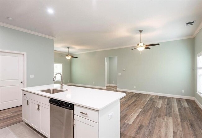 Building Photo - 1918 N Betty Ln