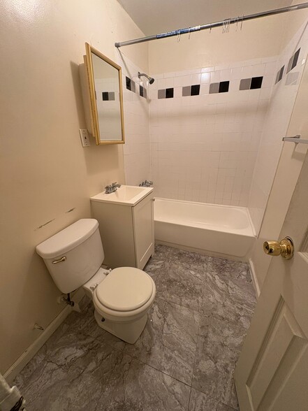 79 Hopkins Ave 2A - 91 Hopkins Pl