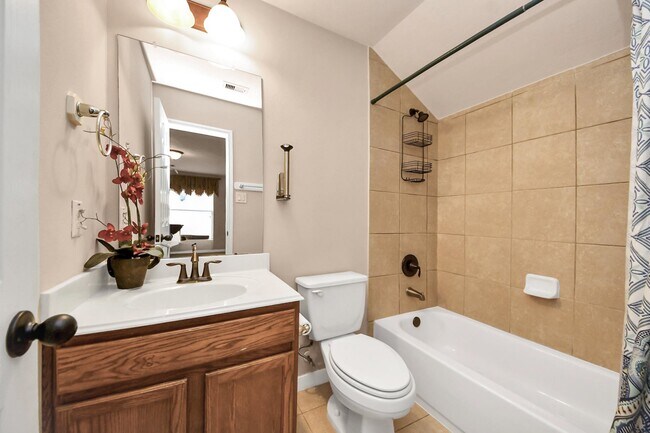 Building Photo - 5623 Maverick Bend Lane